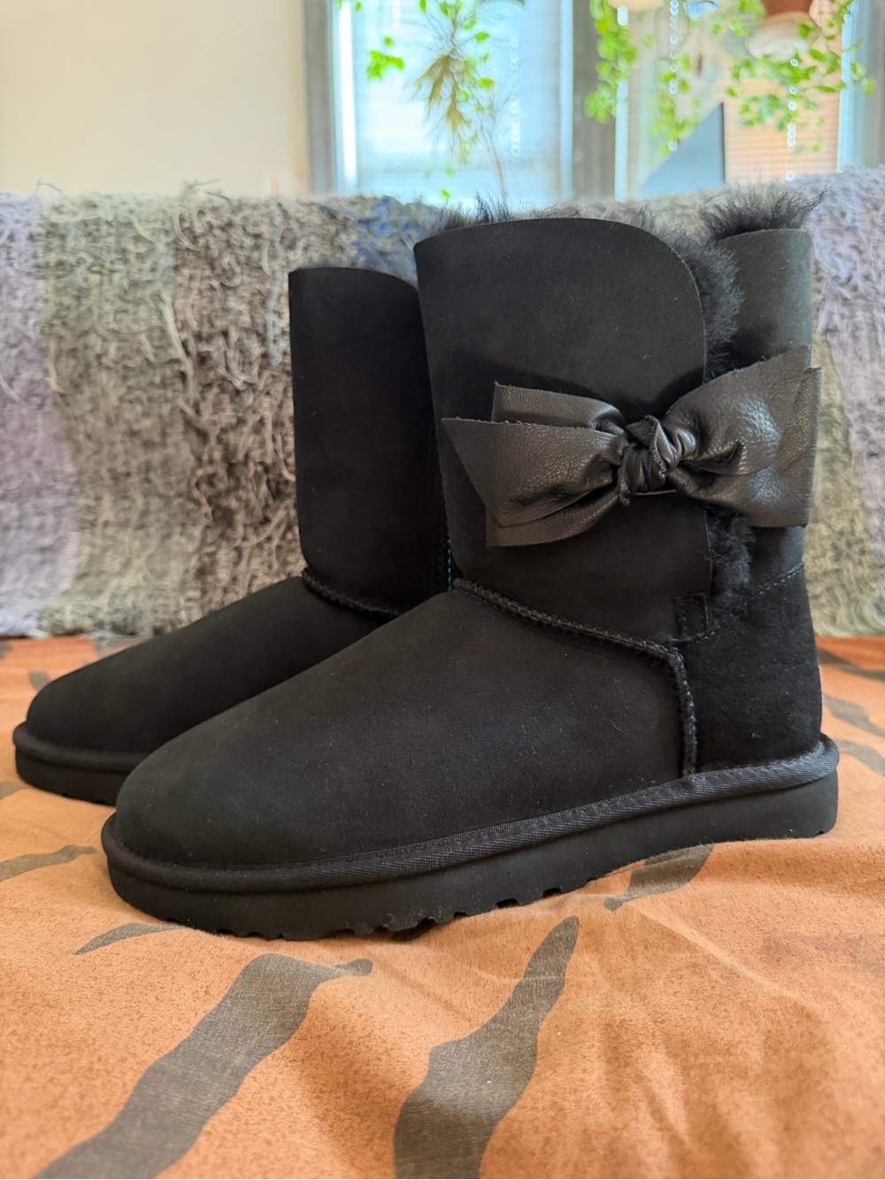 UGG Daelynn Black Bow-Accent Shearling Short Boots - Picture 12 of 17